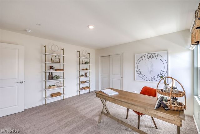561 Mountain Robin Avenue, Henderson, NV 89011