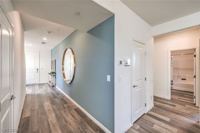 561 Mountain Robin Avenue, Henderson, NV 89011