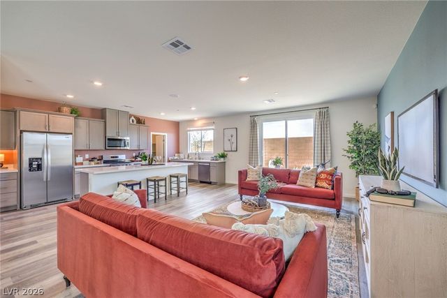 561 Mountain Robin Avenue, Henderson, NV 89011