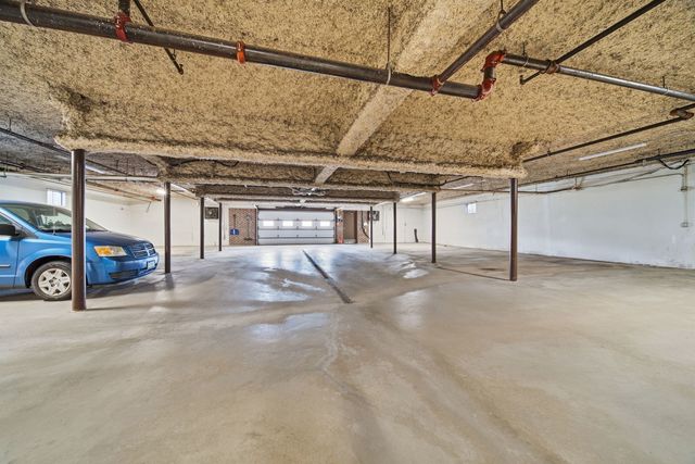 11012 S Theresa Circle 1C, Palos Hills, IL 60465