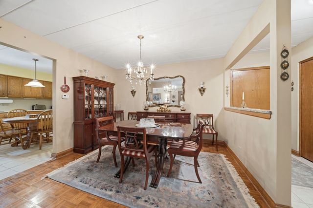 11012 S Theresa Circle 1C, Palos Hills, IL 60465