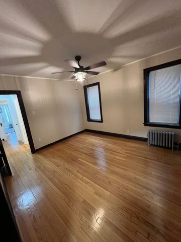 6636 S Marquette Drive, Chicago, IL 60637