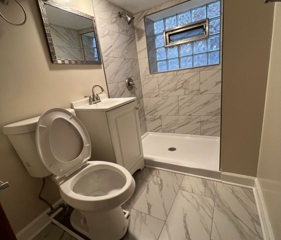 6636 S Marquette Drive, Chicago, IL 60637