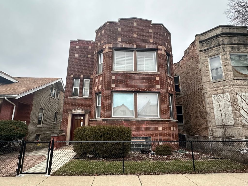 6636 S Marquette Drive, Chicago, IL 60637