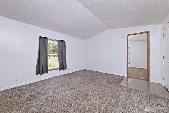 20 W Newberry Lane, Elma, WA 98541