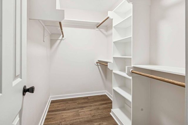 305 James Street, Winnie, TX 77665