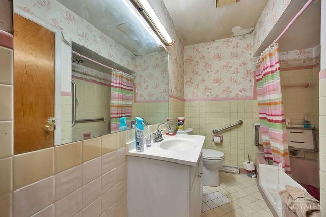 1626 NW Washington Boulevard, Hamilton, OH 45013