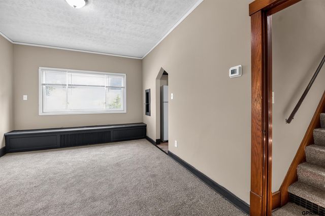 4142 S 12Th Street, Omaha, NE 68107