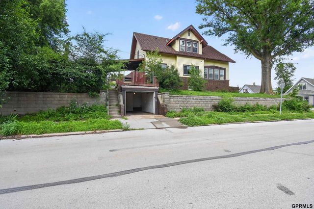 4142 S 12Th Street, Omaha, NE 68107