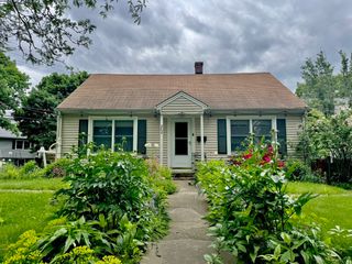 262 W Shore Dr, Marblehead, MA 01945