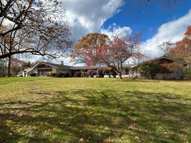 19 Bartlett Avenue, Nashua, NH 03064