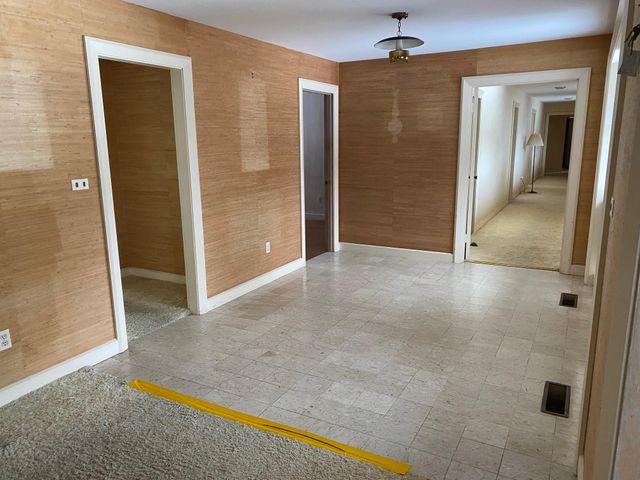 19 Bartlett Avenue, Nashua, NH 03064