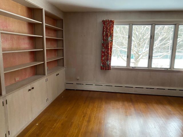 19 Bartlett Avenue, Nashua, NH 03064