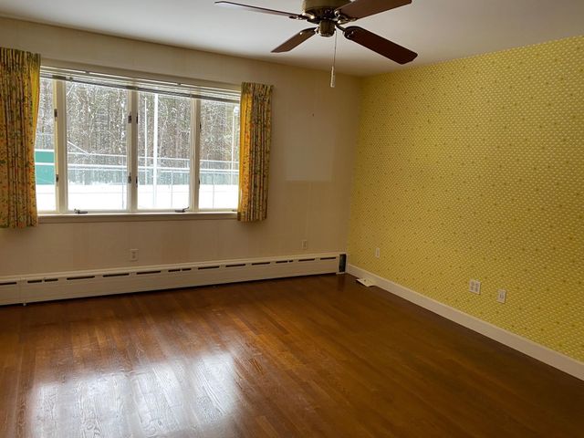 19 Bartlett Avenue, Nashua, NH 03064