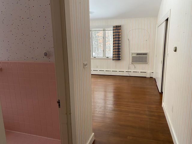 19 Bartlett Avenue, Nashua, NH 03064