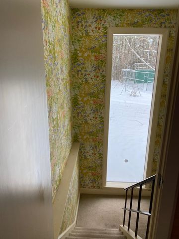 19 Bartlett Avenue, Nashua, NH 03064