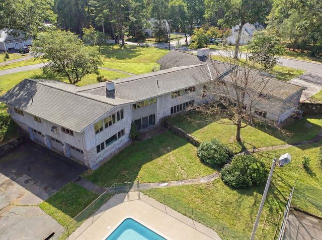 19 Bartlett Avenue, Nashua, NH 03064