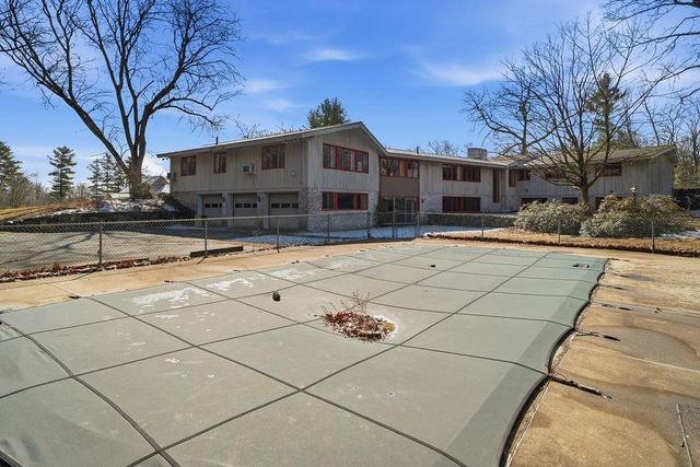 19 Bartlett Avenue, Nashua, NH 03064