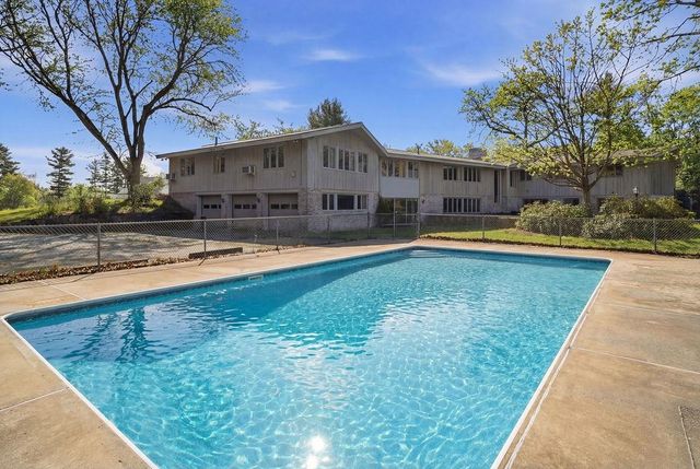 19 Bartlett Avenue, Nashua, NH 03064