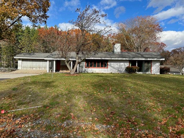 19 Bartlett Avenue, Nashua, NH 03064