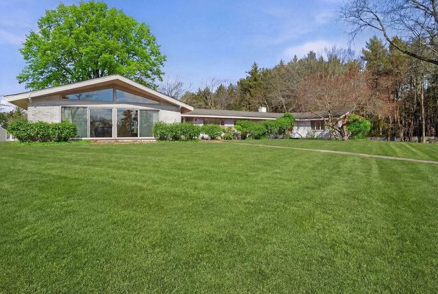 19 Bartlett Avenue, Nashua, NH 03064