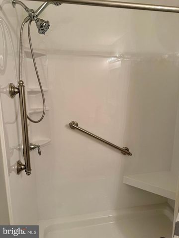 11820 ETON MANOR DR #104, Germantown, MD 20876