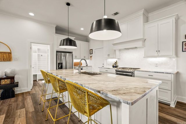 1 Quartz Cove, Little Rock, AR 72223