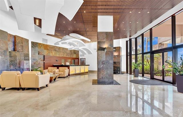 3300 NE 191st Street 1915, Aventura, FL 33180