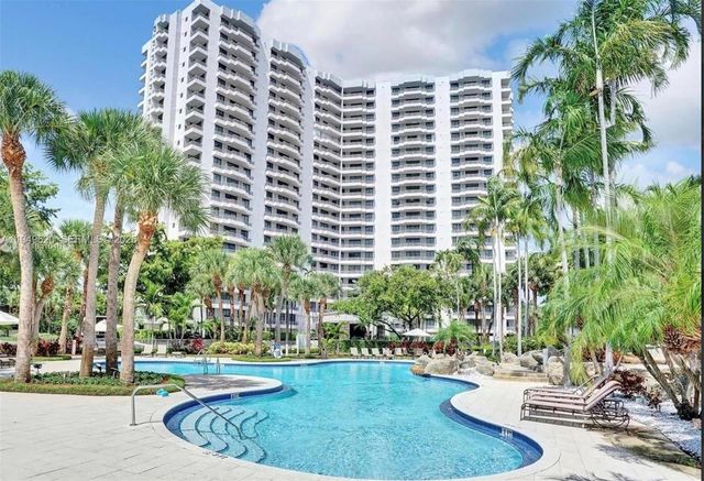 3300 NE 191st Street 1915, Aventura, FL 33180