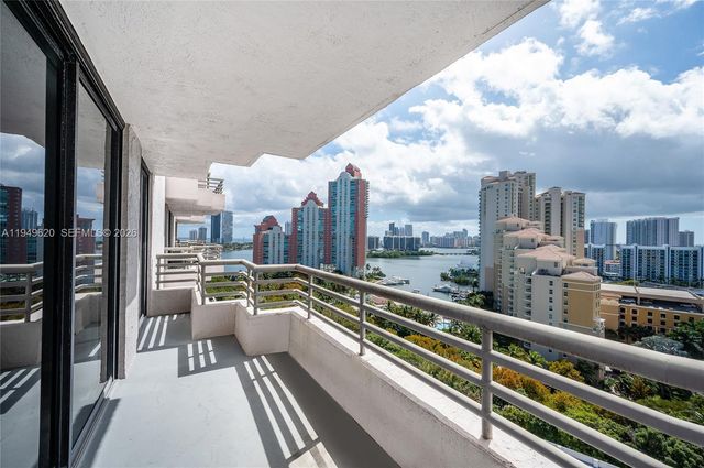 3300 NE 191st Street 1915, Aventura, FL 33180