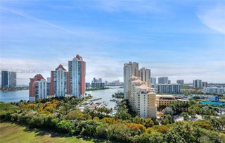 3300 NE 191st Street 1915, Aventura, FL 33180
