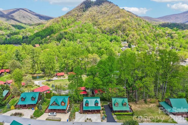 589 Panoramic Loop, Maggie Valley, NC 28751