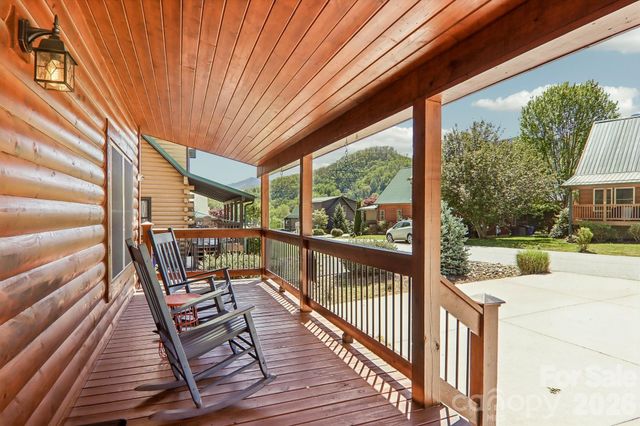 589 Panoramic Loop, Maggie Valley, NC 28751