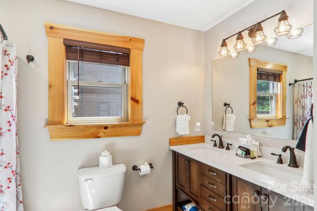 589 Panoramic Loop, Maggie Valley, NC 28751