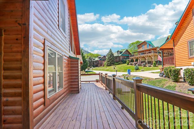 589 Panoramic Loop, Maggie Valley, NC 28751