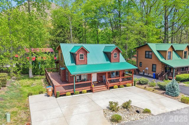 589 Panoramic Loop, Maggie Valley, NC 28751