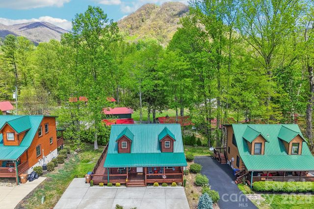 589 Panoramic Loop, Maggie Valley, NC 28751
