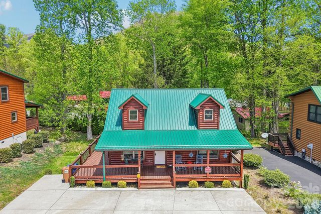 589 Panoramic Loop, Maggie Valley, NC 28751