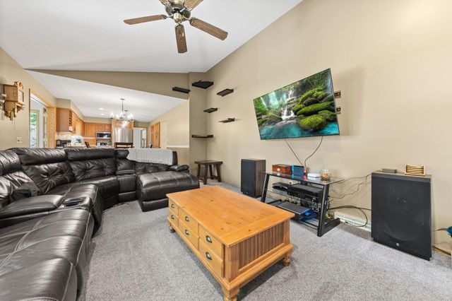 500 Bohlken Drive, Hastings, MN 55033