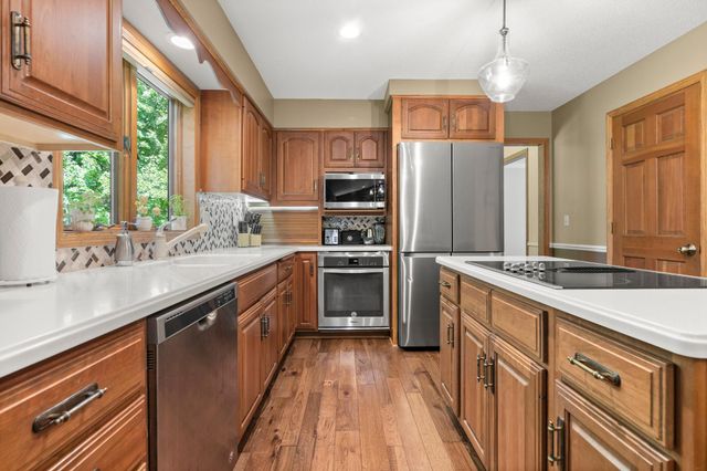 500 Bohlken Drive, Hastings, MN 55033