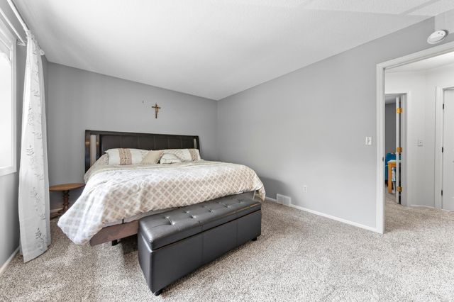 500 Bohlken Drive, Hastings, MN 55033