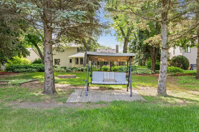 500 Bohlken Drive, Hastings, MN 55033
