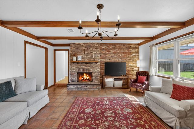 10656 Cal Rd, Baton Rouge, LA 70809