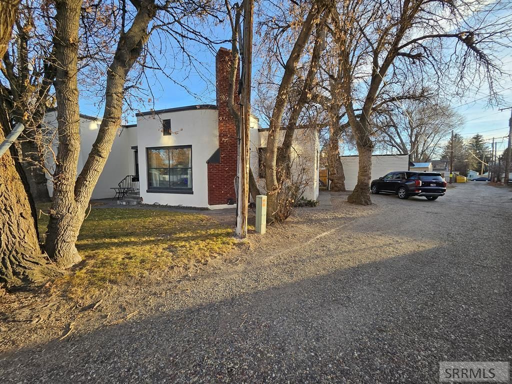 Image 14 of property listing at 1220 S Boulevard, Idaho Falls, ID 83402