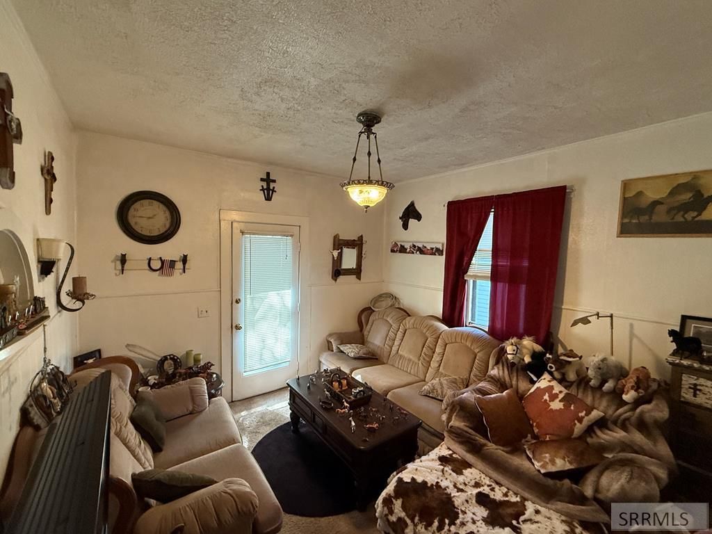 Image 15 of property listing at 1220 S Boulevard, Idaho Falls, ID 83402