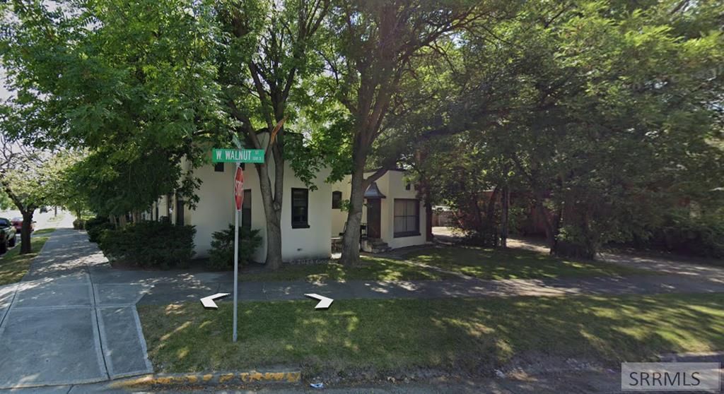Image 3 of property listing at 1220 S Boulevard, Idaho Falls, ID 83402