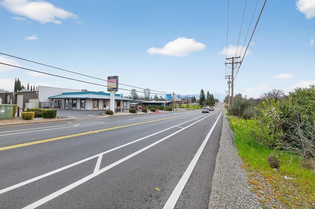 2681 Hartnell Avenue, Redding, CA 96002