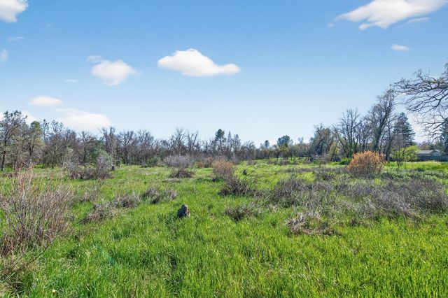 2681 Hartnell Avenue, Redding, CA 96002