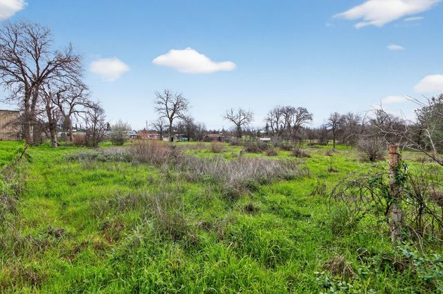 2681 Hartnell Avenue, Redding, CA 96002