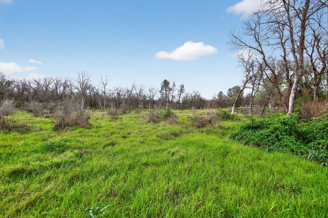 2681 Hartnell Avenue, Redding, CA 96002